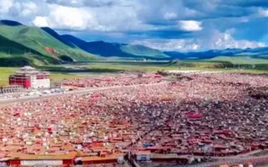 One of the founding fathers of Tibetan buddhism: tracing the spiral odyssey of Padmasambhava