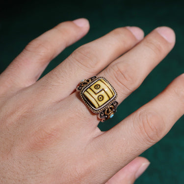 【Unique Item】Handcrafted Silver Ring with Etched Dzi Bead