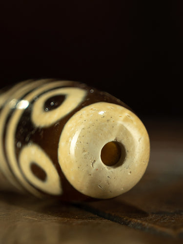 Tibetan Wensiba Eight-Eyed Buddha Eye Old Bead Pendant