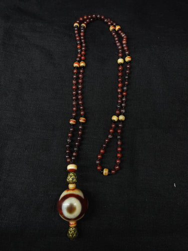 【Unique Item】 Aka(Tulku Lama)  Dzi bead Pendant