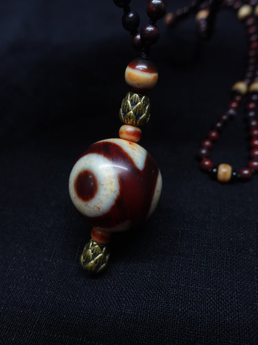 【Unique Item】 Aka(Tulku Lama)  Dzi bead Pendant
