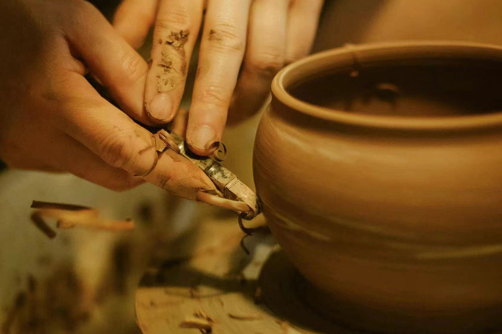 Ming Dynasty Clay Elegance: Traditional Chinese Pottery Techniques