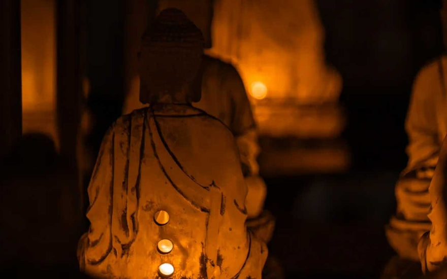Yungang Grottoes' Giant Buddha: An Architectural Wonder