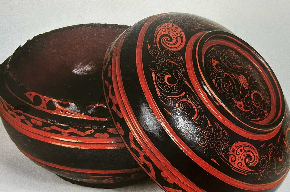 Jade and Lacquer Legacy: Artisanal Treasures of China's Imperial Palaces