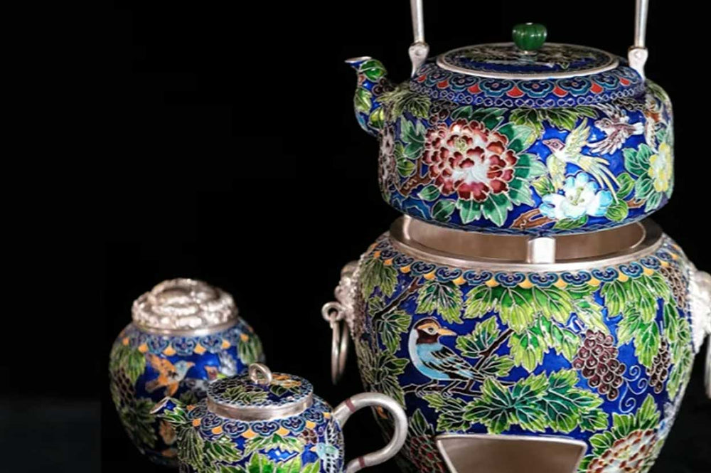 Colors of Tradition: Folkart Enamel Delights