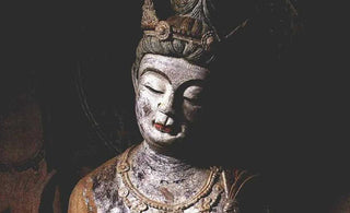 Crafting Divinity: Chinese Buddha Statues Revealed
