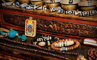 🔮 When Stones Remember: The Heartbeat of Tibetan Dzi Beads