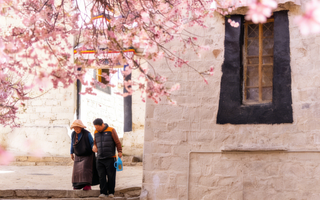 Valentine's Day Tibetan Love Story: 1 Red String, 10 Years
