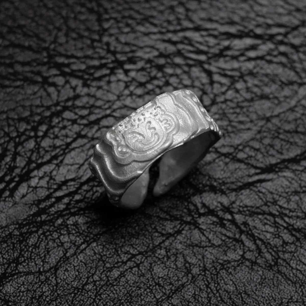 Guardian's Oath Engravable Sterling Silver Ring