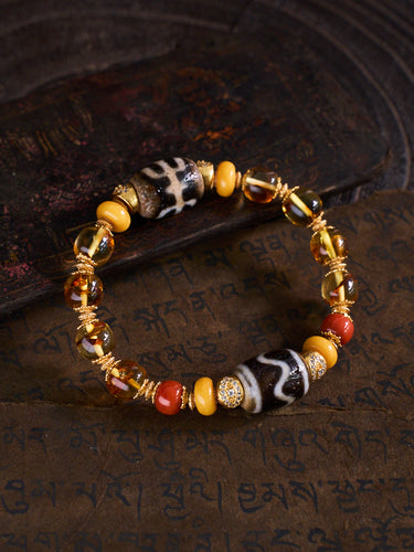 Noble Guidance & Flowing Fortune – Guardian & Water-Pattern Dzi Bead Amber Bracelet