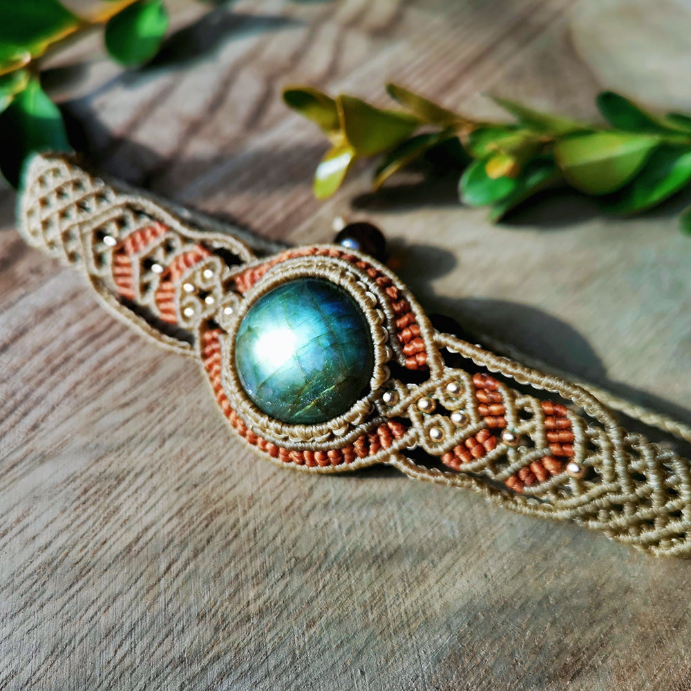 Labradorite Protection Macrame Bracelet – Handcrafted Energy Shield