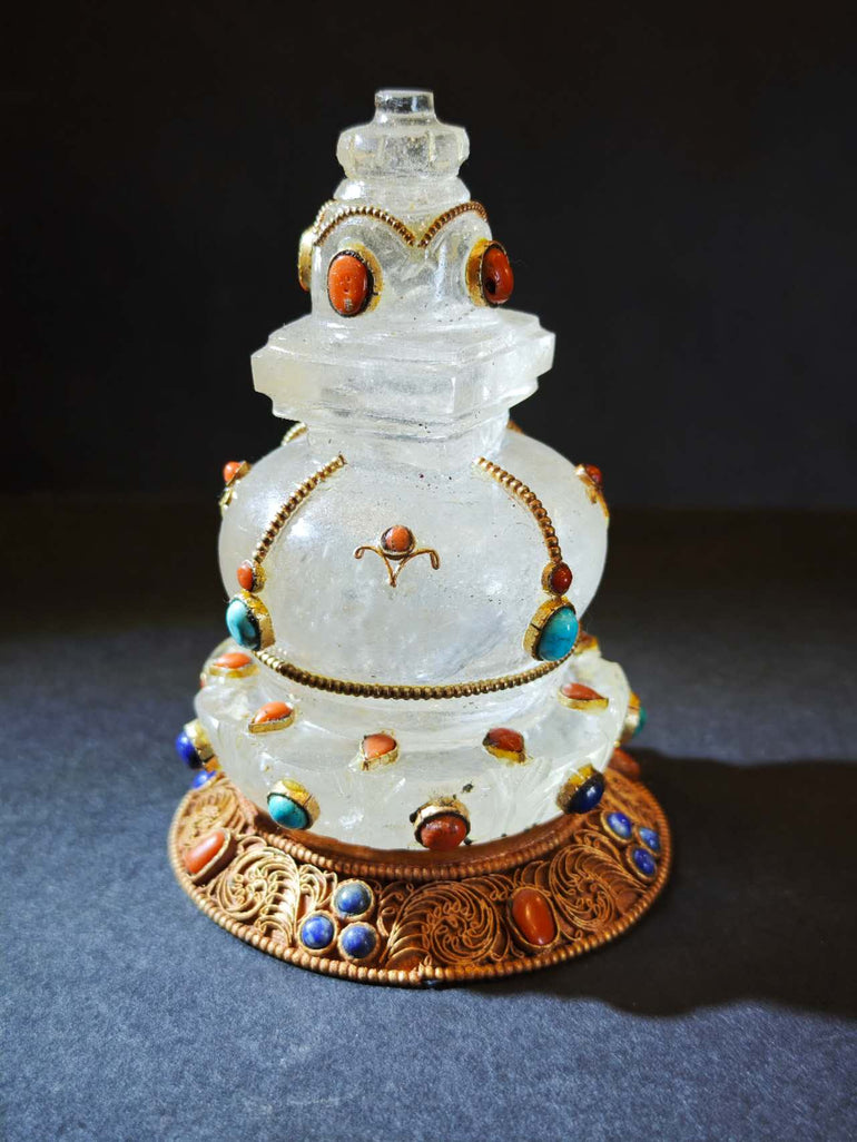 Himalayan Clear Quartz Stupa – Sacred Clarity & Blessing Energy