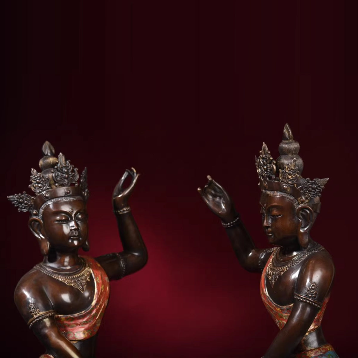 Tibet Vajra Dancing Bodhisattva Buddha Statue Cloisonné Pure Copper Oriental Artwork Oriental Aesthetics