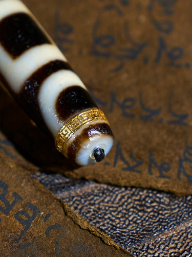 All-Blessing Power Sih-Seng-Wai-Zhu Agate 18K Gold Dzi Pendant