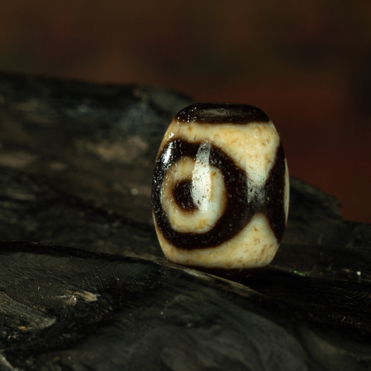 Daro Tiger Tooth Three Eyes Old Dzi Beads Tibetan Millennium Dzi Beads