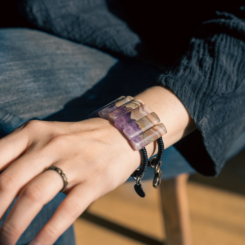 Hand Bracelet Amethyst Agate with Brass and Sandalwood Beads