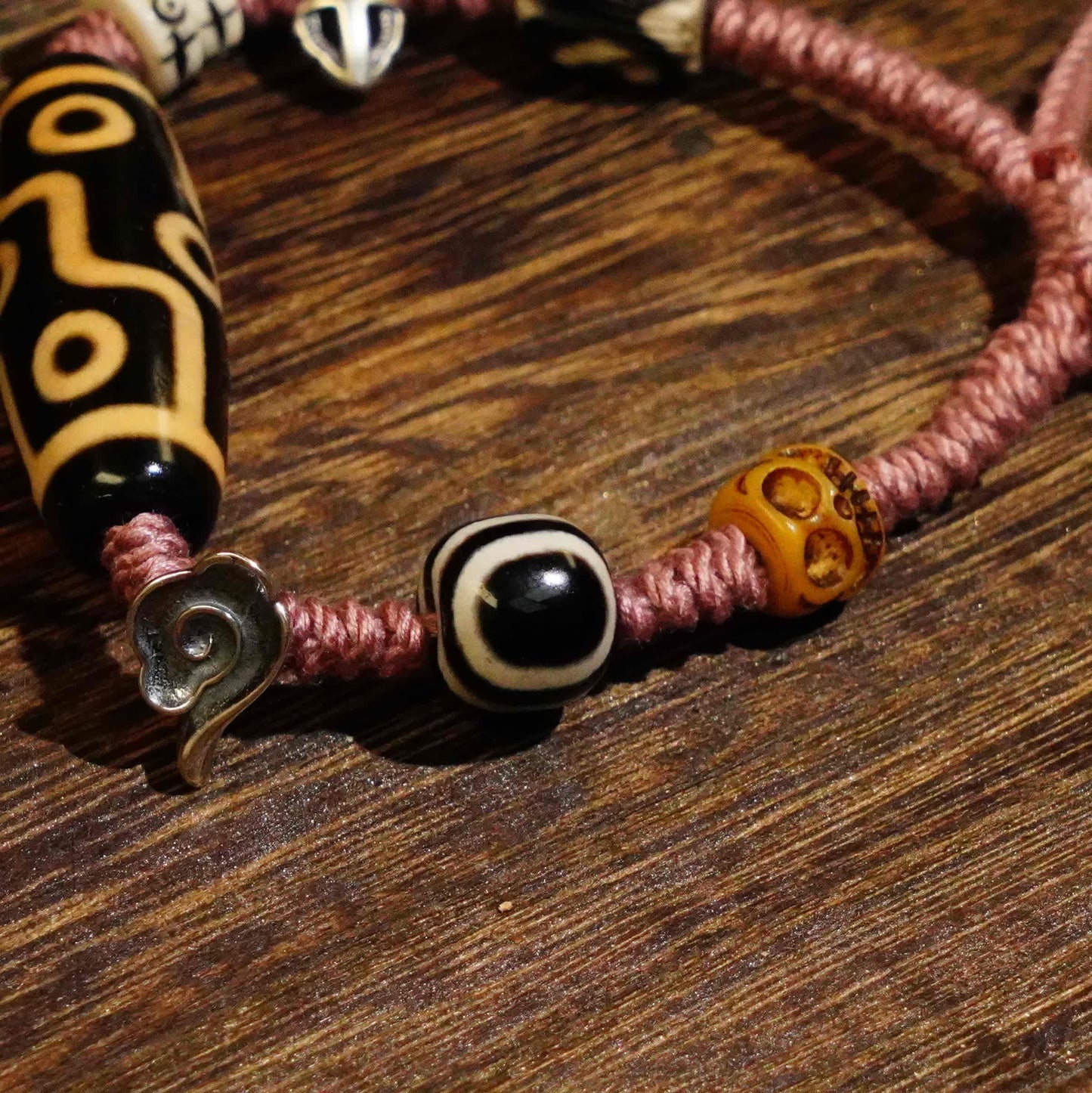 Nine Eyes Dzi Beads Tibetan Millennium Dzi Beads