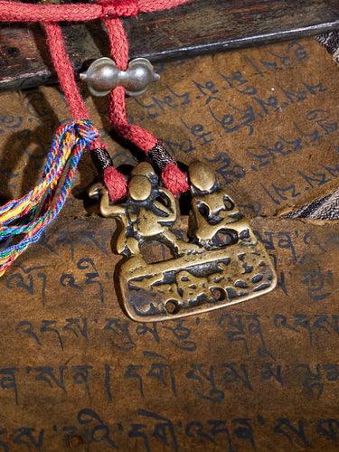 Ancient Thokcha Vajrapāṇi & Shakyamuni Six-Mantra Necklace