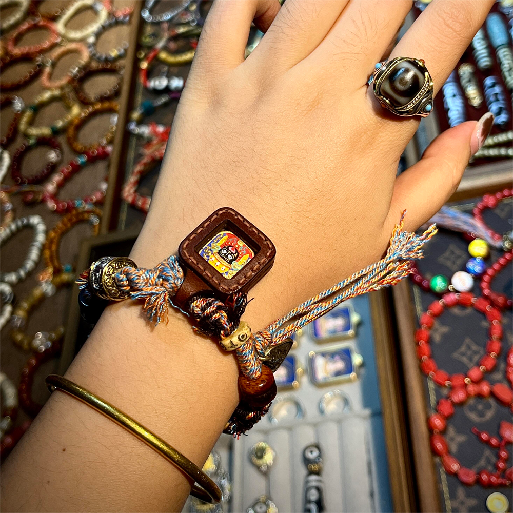 Wealth Zashi Lhamo Goddess Leather Tsha-Tsha Tibetan Traditions Knotted Bracelet Set With Wood beads