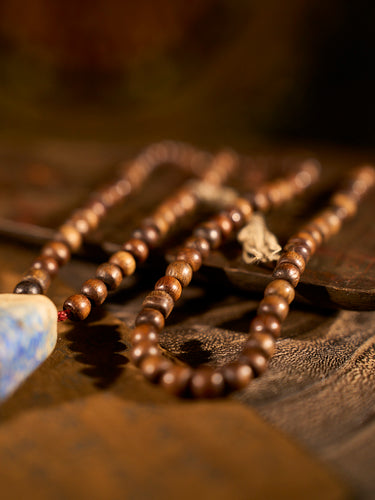 Temple Serenity Old Sandalwood Lapis Lazuli Bracelet