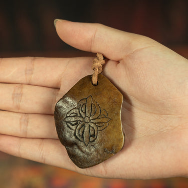 Qing Dynasty Vajra Protection Ritual Plaque Pendant from Tibet