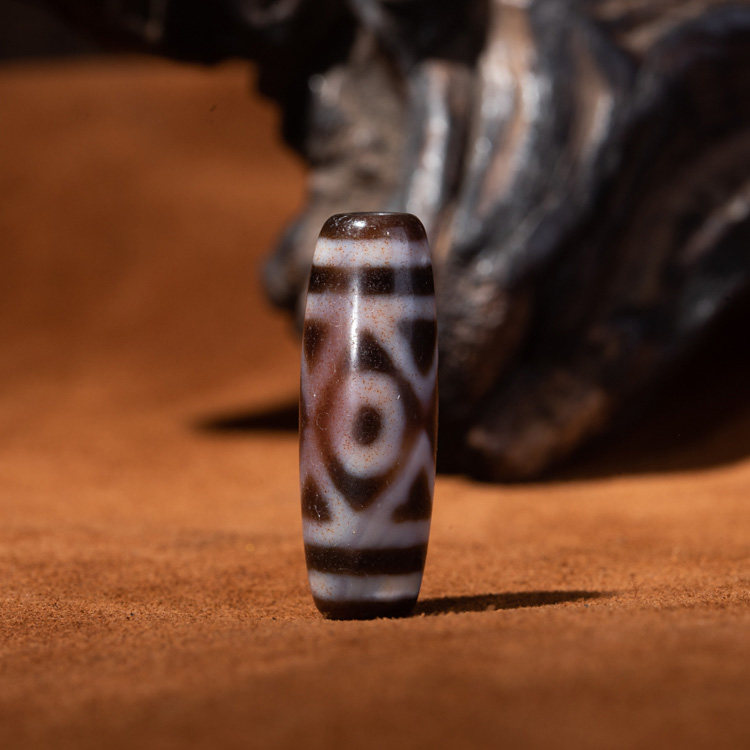 Tibetan Rare Hollow Tiger Tooth Three-Eye Dzi Bead – Abundant Cinnabar, Nine-Eye Shale Antique