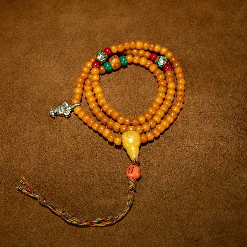 Qing Dynasty Tibetan 108-Bead Mala – Jade-Like Aged Stone, Amber Yellow, High-Grade Configuration